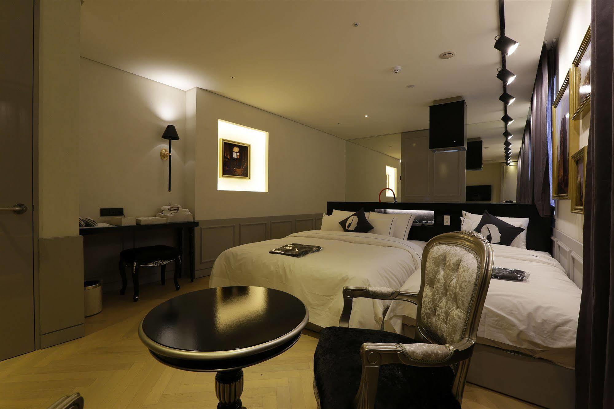 Hotel The Designers Інчхон Екстер'єр фото