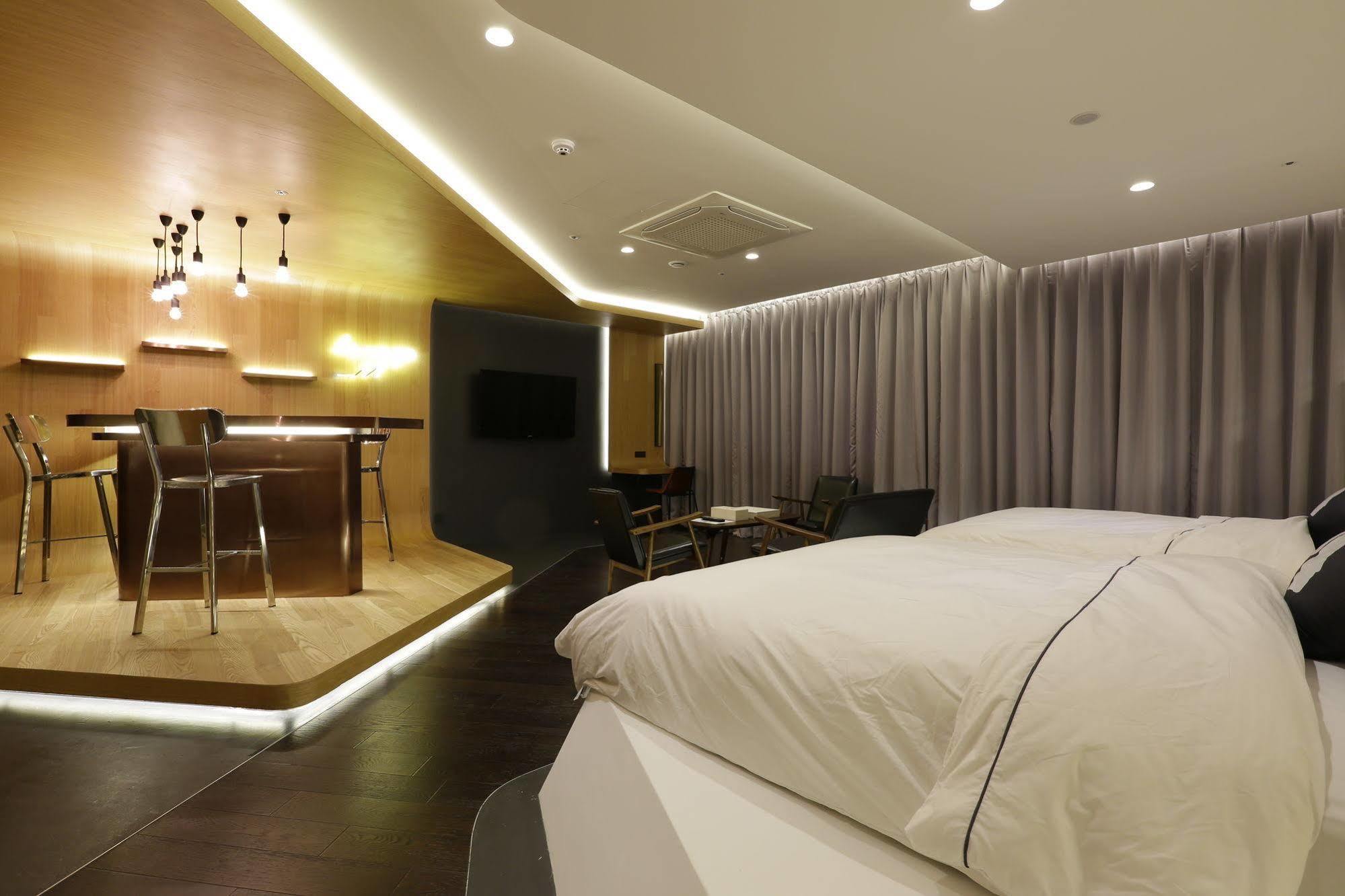 Hotel The Designers Інчхон Екстер'єр фото