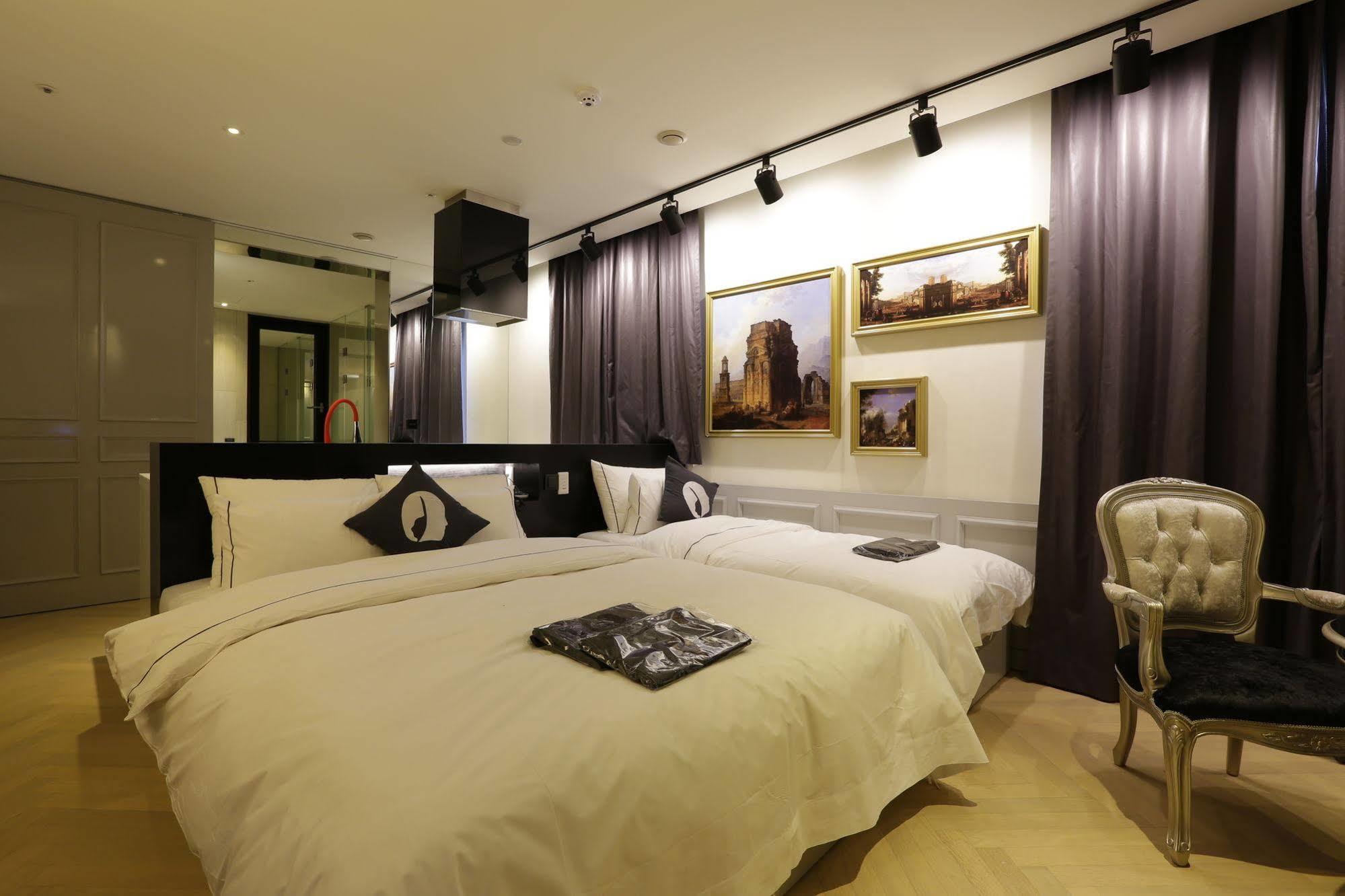 Hotel The Designers Інчхон Екстер'єр фото